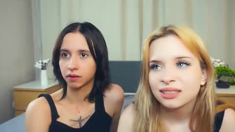 Snapshot of hildredmeiste chatting on 10, 2, 2026 bella online show from 10, 2, 2026
