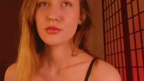 Snapshot of hina_derry_ chatting on 1, 1, 2025 Hina online show from 1, 1, 2025