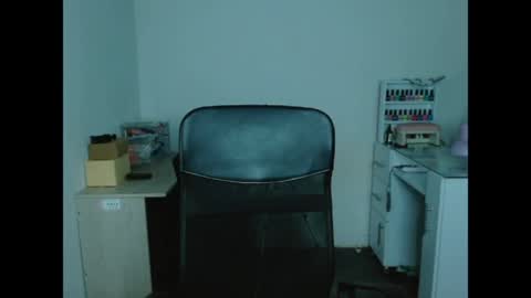 Snapshot of hinata_9 chatting on 18, 5, 2026 0600AM-1100AM - online show from 18, 5, 2026