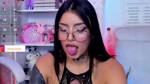 Snapshot of hinataweed01 chatting on 25, 2, 2025 Karol Independent Model online show from 25, 2, 2025