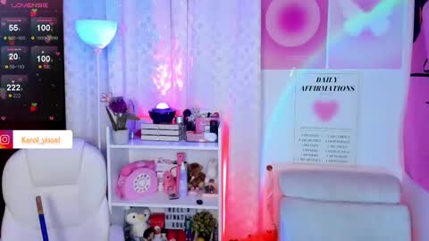 Snapshot of hinataweed01 chatting on 25, 2, 2025 Karol Independent Model online show from 25, 2, 2025