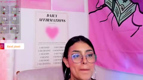 Snapshot of hinataweed01 chatting on 10, 3, 2025 Karol Independent Model online show from 10, 3, 2025