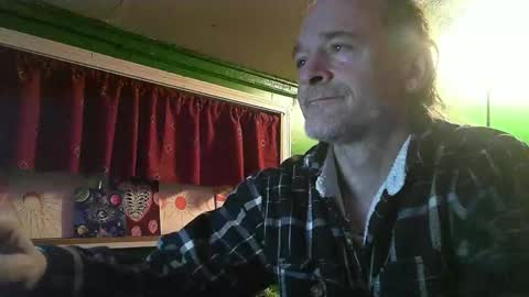 Snapshot of hippiedad333 chatting on 4, 2, 2026 hippiedad333 online show from 4, 2, 2026