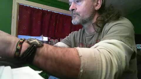 Snapshot of hippiedad333 chatting on 19, 2, 2026 hippiedad333 online show from 19, 2, 2026