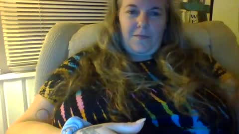 hippysnewhere online show from 16, 6, 2026