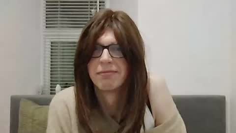 Snapshot of hiriley chatting on 3, 12, 2025 HiRiley online show from 3, 12, 2025