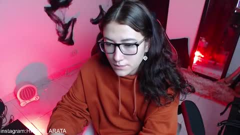 Hitomi Arata online show from 27, 11, 2025