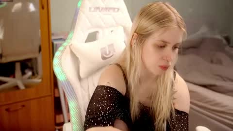 Holly online show from 30, 5, 2026