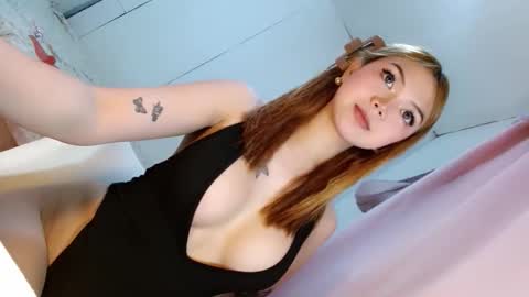 Snapshot of hoelychess chatting on 15, 12, 2025 welcome here guys online show from 15, 12, 2025