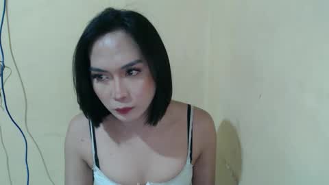 Snapshot of hoelykim chatting on 16, 4, 2026 Kim3 online show from 16, 4, 2026