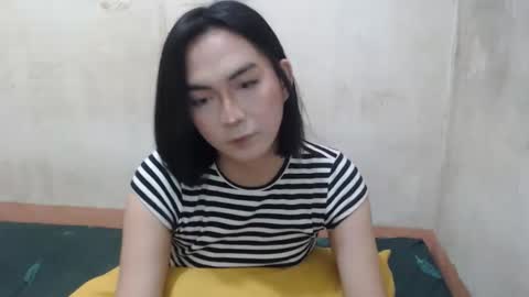 Snapshot of hoelykim chatting on 1, 5, 2026 Kim3 online show from 1, 5, 2026
