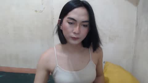 Snapshot of hoelykim chatting on 9, 5, 2026 Kim3 online show from 9, 5, 2026