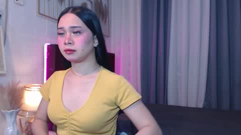 hoelymolly online show from 3, 2, 2026