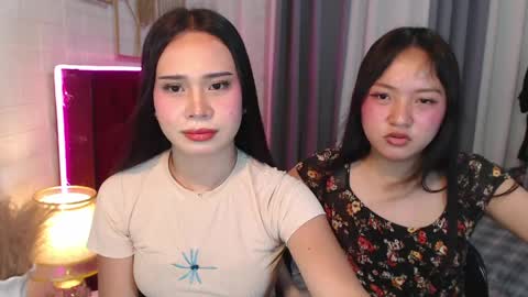 hoelymolly online show from 6, 4, 2026