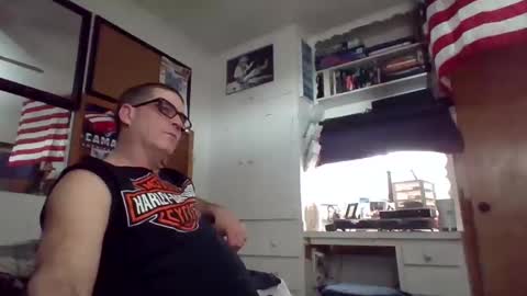 hoglegg99384194 online show from 5, 1, 2025