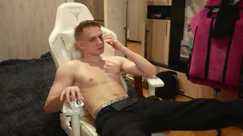 Extaz  Athrey  Howard online show from 25, 10, 2025