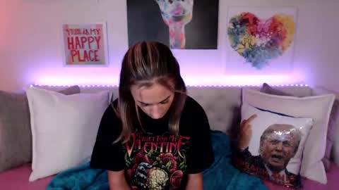 Snapshot of holihurricane chatting on 27, 2, 2025 Holi Hurricane online show from 27, 2, 2025