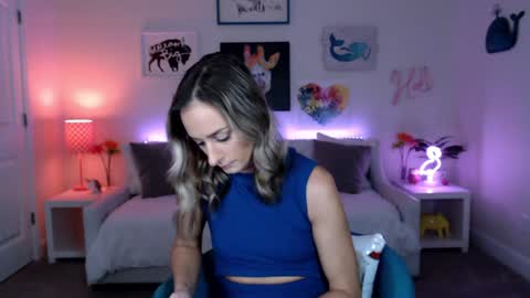 Snapshot of holihurricane chatting on 4, 10, 2025 Holi Hurricane online show from 4, 10, 2025