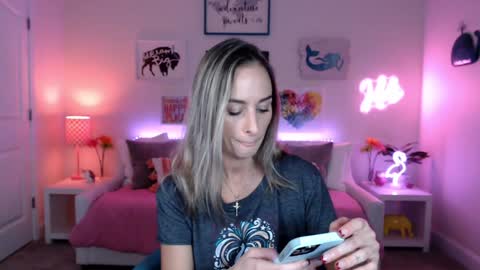 Snapshot of holihurricane chatting on 20, 10, 2025 Holi Hurricane online show from 20, 10, 2025