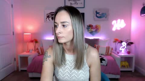 Snapshot of holihurricane chatting on 26, 11, 2025 Holi Hurricane online show from 26, 11, 2025