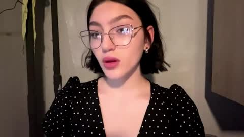 Sofia online show from 5, 4, 2026