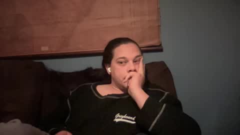 Hollys Drive threw Side Of CB. online show from 4, 12, 2025