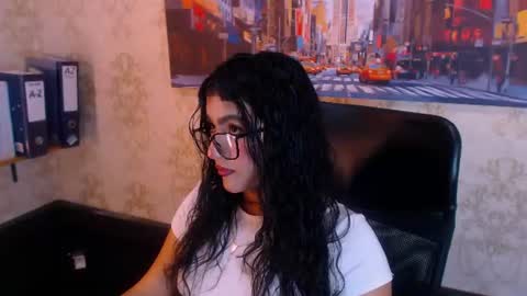 Holly Wastson online show from 16, 7, 2026