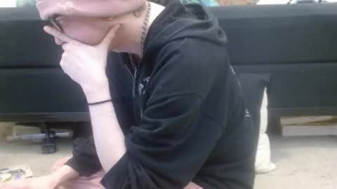 Holly Hawkes online show from 11, 3, 2025