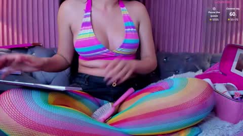 Holly online show from 7, 10, 2025