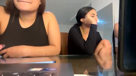 Snapshot of hollykoff chatting on 4, 1, 2025 space online show from 4, 1, 2025