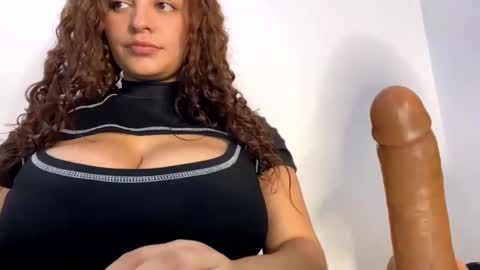 Snapshot of hollykoff chatting on 29, 1, 2025 space online show from 29, 1, 2025