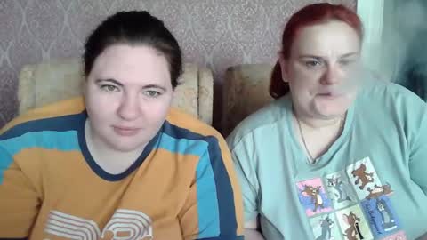 HollyXEva online show from 11, 4, 2026