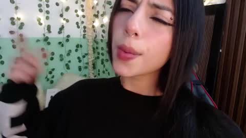 holly online show from 10, 1, 2025