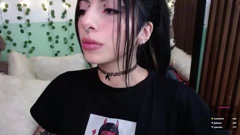 holly online show from 17, 1, 2025