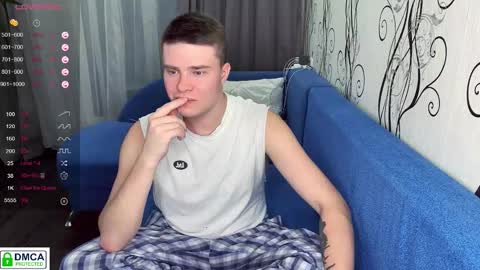 Snapshot of holy_eggs_00 chatting on 27, 10, 2025 holy_eggs_00 online show from 27, 10, 2025