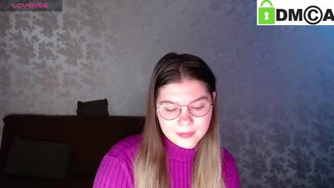 Welcome guys  Pleasure to see you all here  My name is MichaelaTip menu is active Private is open  online show from 4, 3, 2025