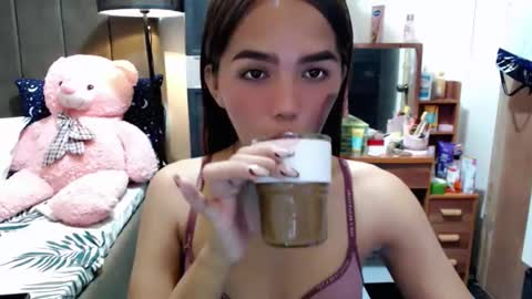 holy_molly1 online show from 18, 11, 2025