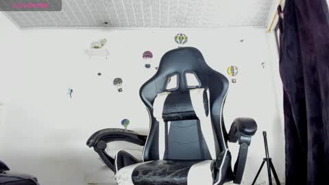 Holly online show from 30, 10, 2025