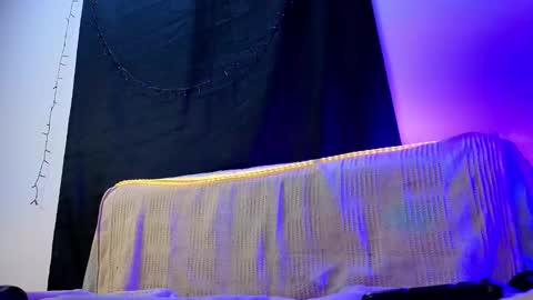      online show from 19, 1, 2025