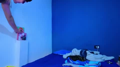      online show from 23, 1, 2025