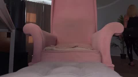 Snapshot of holycatharsis chatting on 21, 2, 2025 Goddess Holy Catharsis online show from 21, 2, 2025