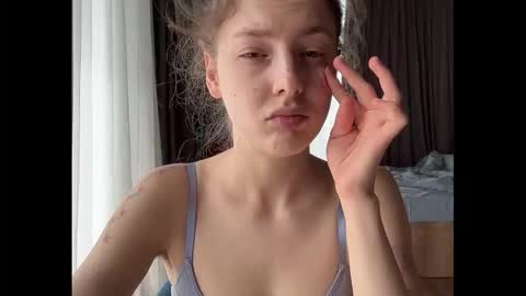 Snapshot of holydori chatting on 3, 10, 2025 dori not holy get my tg channel with link from description under last photo online show from 3, 10, 2025