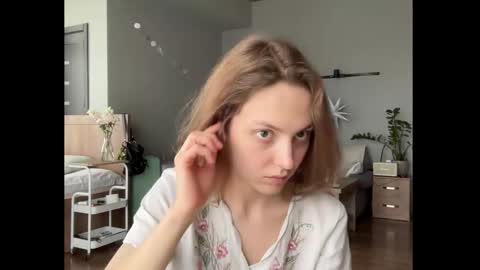 Snapshot of holydori chatting on 29, 10, 2025 dori not holy get my tg channel with link from description under last photo online show from 29, 10, 2025