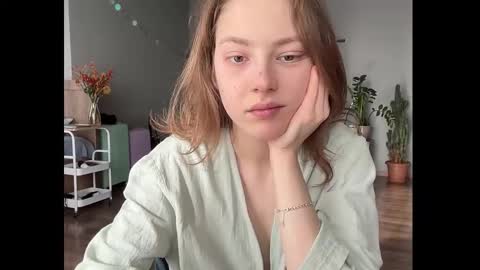 Snapshot of holydori chatting on 25, 11, 2025 dori not holy get my tg channel with link from description under last photo online show from 25, 11, 2025