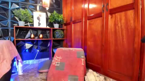 honey  monroe online show from 16, 3, 2026