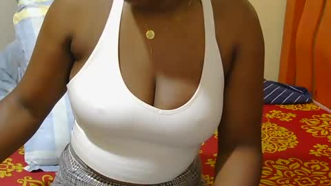 Snapshot of honey_caddy chatting on 17, 6, 2026 honey_caddy online show from 17, 6, 2026