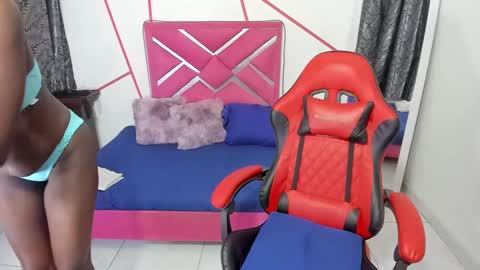 Snapshot of honey_channe chatting on 30, 9, 2025 honey_channe online show from 30, 9, 2025