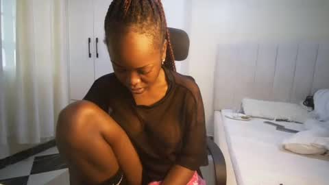 Snapshot of honey_drop1 chatting on 24, 4, 2026 honey drop online show from 24, 4, 2026