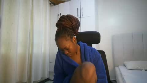 Snapshot of honey_drop1 chatting on 26, 4, 2026 honey drop online show from 26, 4, 2026
