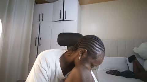 Snapshot of honey_drop1 chatting on 30, 4, 2026 honey drop online show from 30, 4, 2026
